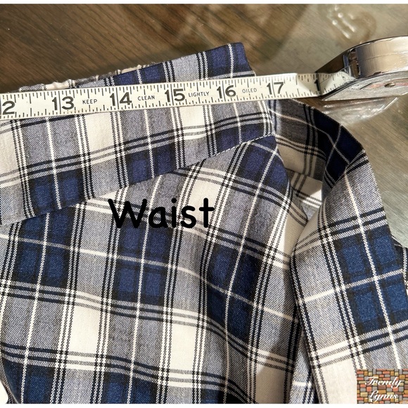 Belle Pique• plaid mini skirt - Picture 7 of 9